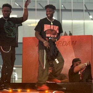 Air Jordan 4 Brick by Brick ComplexCon Exclusive T-shirt Size Medium